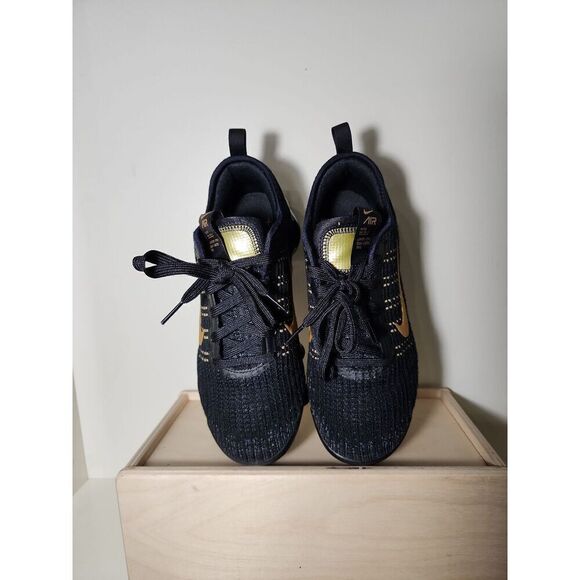 Nike Air Vapormax Flyknit 3 Size 4Y - Picture 3 of 8